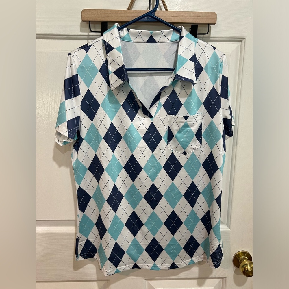 Women’s LooVoo short sleeve collared V neck golf shirt with lapel collar